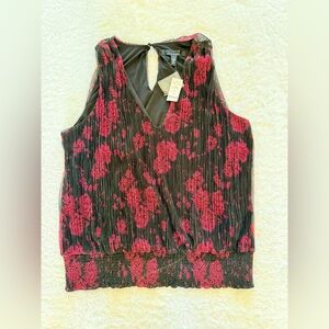 WHBM Sleeveless Floral Holiday Blouse